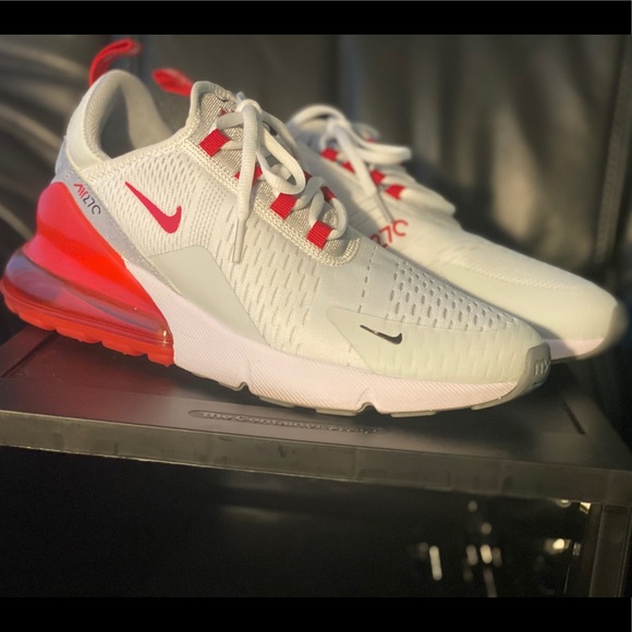 Nike Air Max 270 - Picture 1 of 2